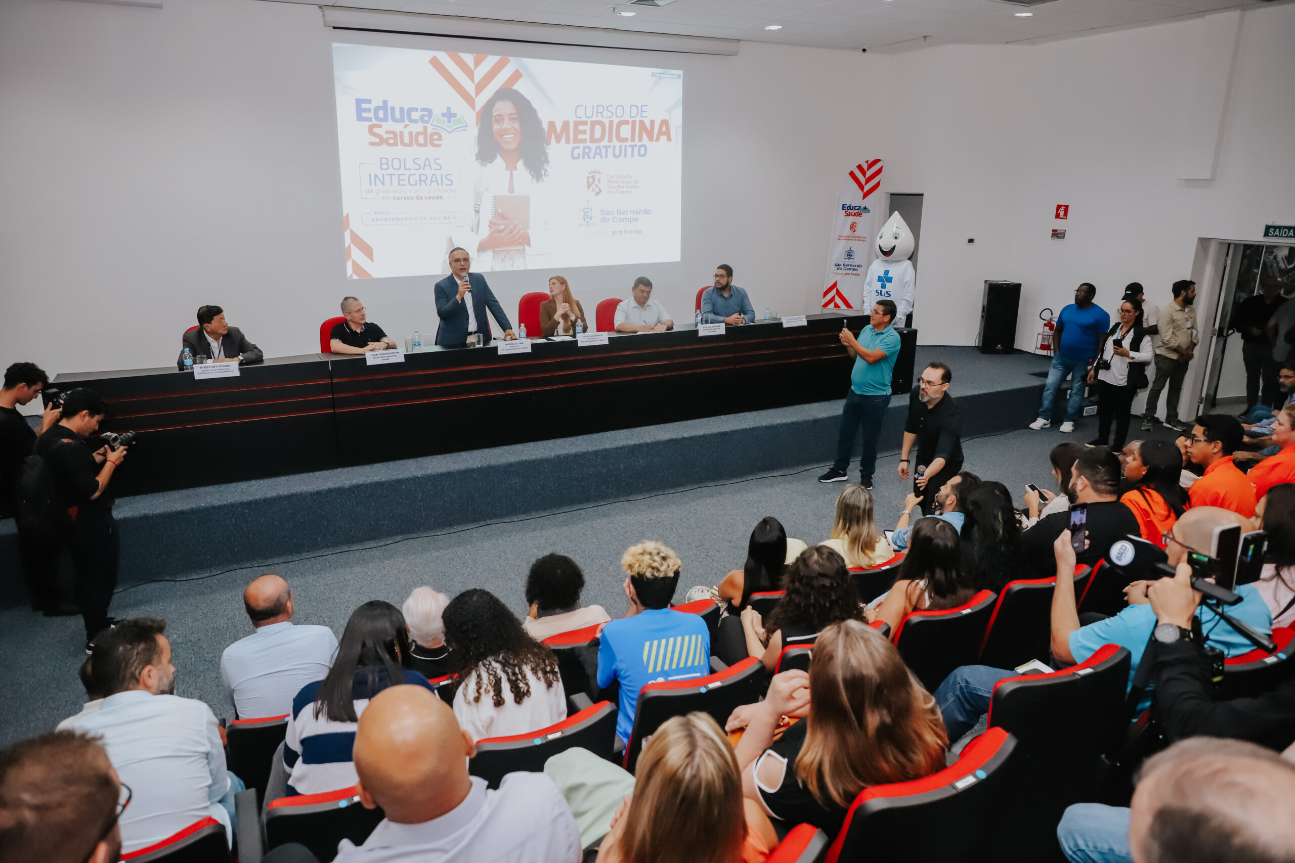 SÃO BERNARDO ABRE 51 BOLSAS DE PÓS-GRADUAÇÃO GRATUITAS PARA PROFISSIONAIS DA SAÚDE