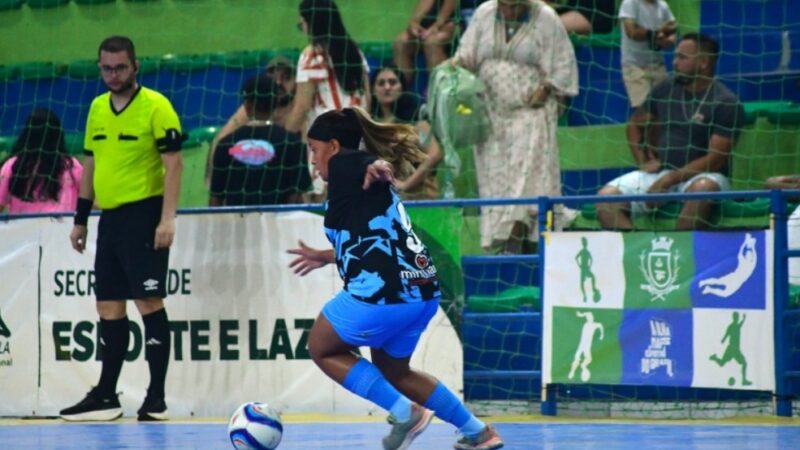 ILHABELA PROMOVE PRIMEIRA EDIÇÃO DA TAÇA MULHERES DA ILHA DE FUTSAL FEMININO