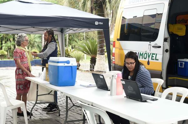 VACIMÓVEL CHEGA AO ENIAC PARA AMPLIAR VACINAÇÃO NA REGIÃO CENTRAL DE GUARULHOS
