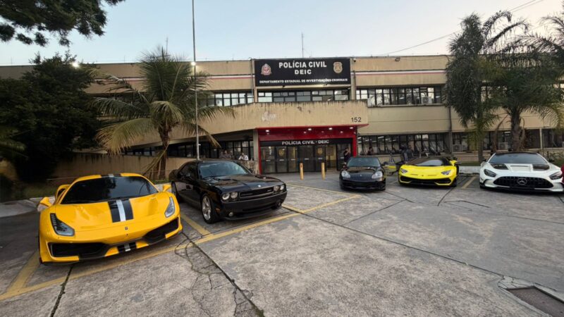 POLÍCIA CIVIL APREENDE VEÍCULOS DE LUXO E BENS EM INVESTIGAÇÃO SOBRE GOLPE MILIONÁRIO EM SP