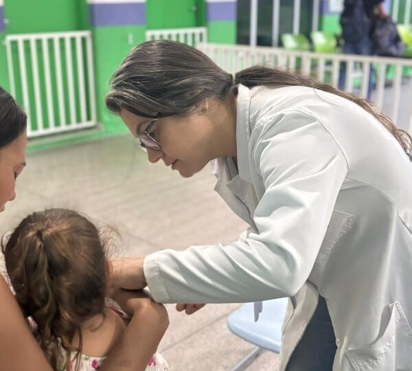 ILHABELA INICIA CAMPANHA DE VACINAÇÃO NAS ESCOLAS PARA AMPLIAR COBERTURA ENTRE CRIANÇAS