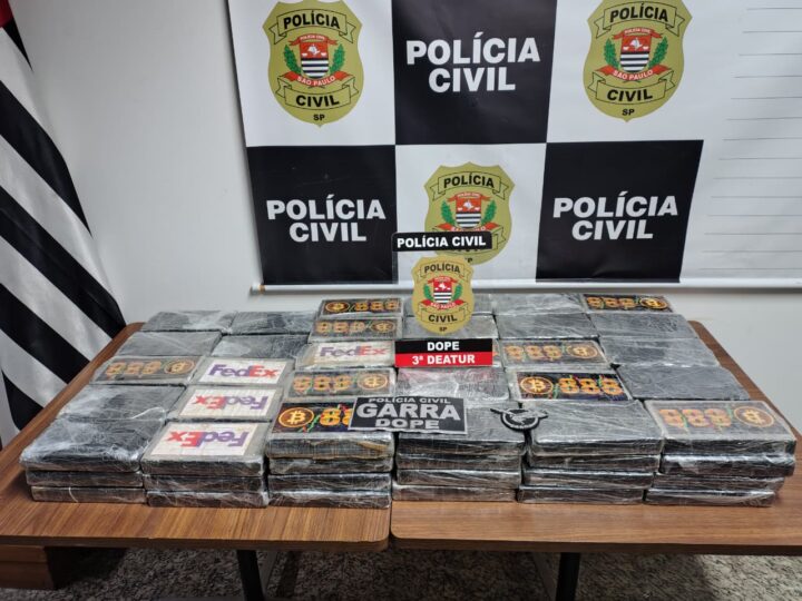 POLÍCIA CIVIL APREENDE 118 KG DE COCAÍNA EM CARRO DE LUXO EM GUARULHOS