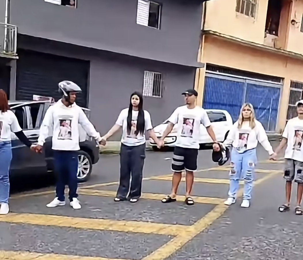 PASSEATA EM MEMÓRIA DE JOVEM MORTO NA IMIGRANTES REÚNE AMIGOS E FAMILIARES