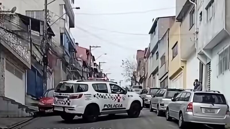 HOMEM DE 37 ANOS É BALEADO EM TRAVESSA DA PERY RONCHETTI
