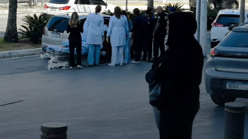 GCM AUXILIA PARTO DE EMERGÊNCIA DENTRO DE CARRO EM FRENTE AO HOSPITAL DE URGÊNCIA DE SÃO BERNARDO