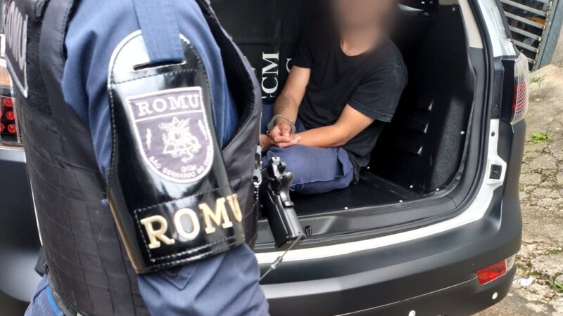 ROMU PRENDE PROCURADO POR VIOLÊNCIA DOMÉSTICA DURANTE AÇÃO CONJUNTA COM A GUARDIÃ MARIA DA PENHA EM SÃO BERNARDO