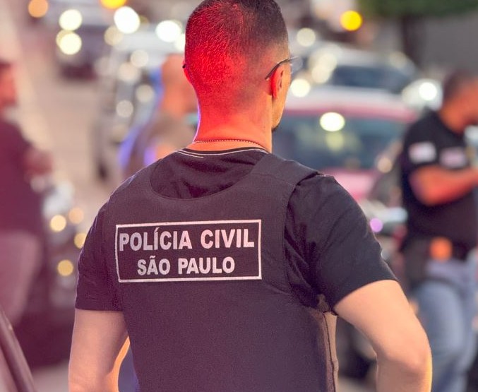 MULHER É INVESTIGADA POR GRAVAR VÍDEOS DE MAUS-TRATOS A ANIMAIS NA REGIÃO CENTRAL DE SP