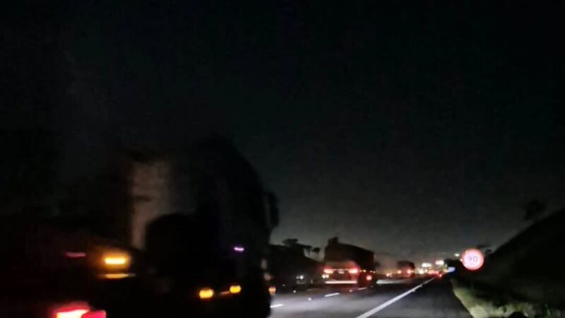 HOMEM MORRE ATROPELADO NA NOITE DE DOMINGO NA IMIGRANTES, EM DIADEMA