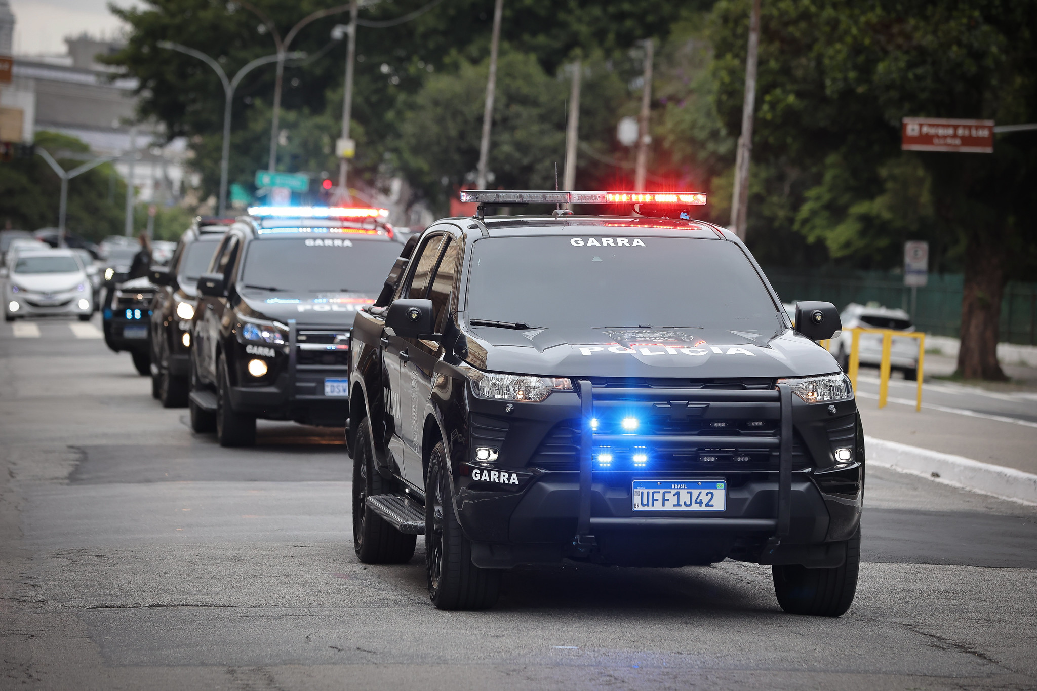 POLÍCIA CIVIL PRENDE SUSPEITOS DE INTEGRAR QUADRILHA QUE USAVA CONTROLES CLONADOS PARA FURTAR CONDOMÍNIOS EM SP