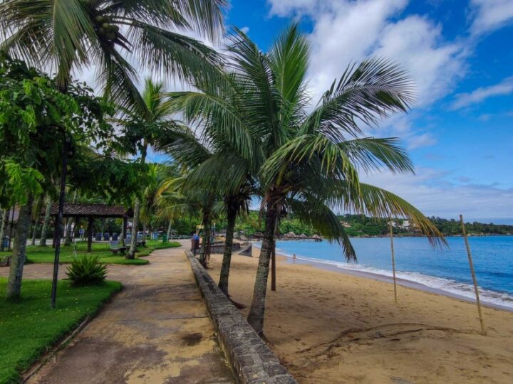 FEIRA DO SANEAMENTO BÁSICO LEVA INFORMAÇÕES SOBRE ABASTECIMENTO DE ÁGUA À POPULAÇÃO DE ILHABELA
