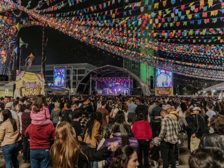 ARRAIÁ DO PAÇO TERÁ SHOWS DE PÉRICLES, CÉSAR MENOTTI & FABIANO, MANEVA E ENTRADA SOLIDÁRIA EM SÃO BERNARDO