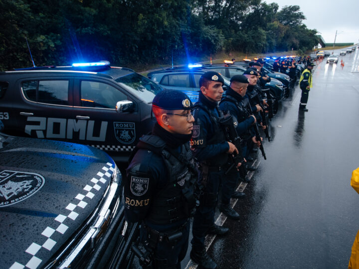 ROMU PRENDE MULHER POR TRÁFICO DE DROGAS E APREENDE MAIS DE 100 PORÇÕES DE ENTORPECENTES EM SÃO BERNARDO