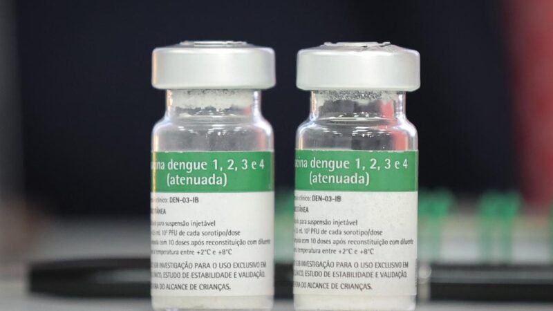 GOVERNO DE SP SUSPENDE TEMPORARIAMENTE VACINAÇÃO CONTRA A DENGUE