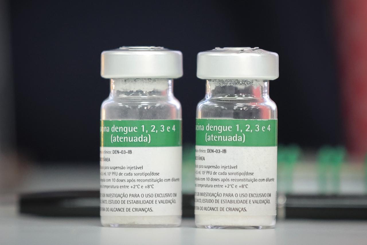 GOVERNO DE SP SUSPENDE TEMPORARIAMENTE VACINAÇÃO CONTRA A DENGUE