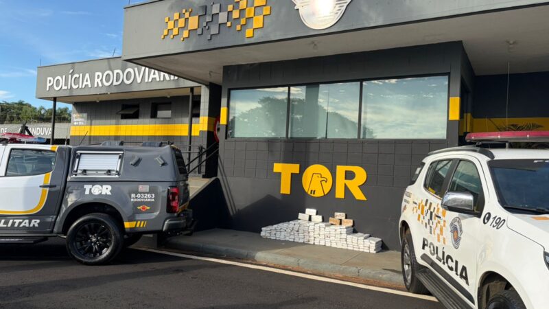 POLÍCIA APREENDE QUASE 600 KG DE DROGAS EM ÔNIBUS DE TURISMO NO INTERIOR DE SP