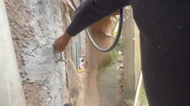 MORADORES DENUNCIAM FALTA D’ÁGUA HÁ MESES NO JARDIM ZAÍRA, EM MAUÁ