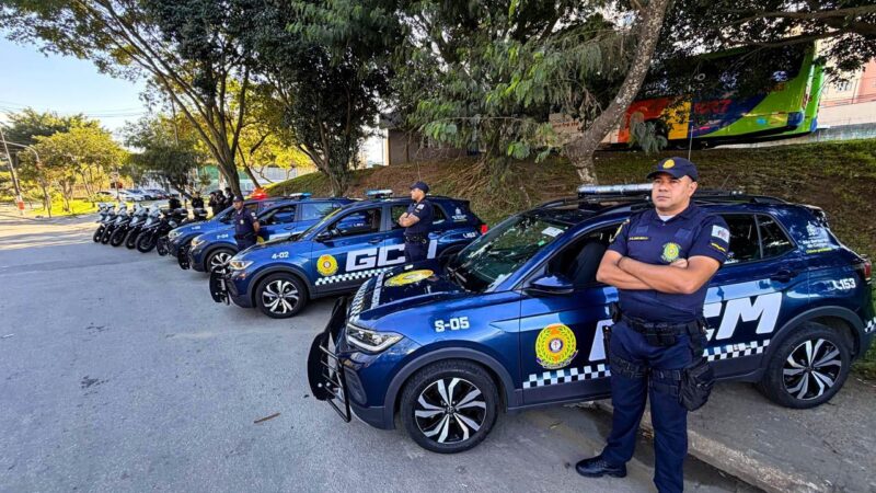 MOTOCICLISTA ATINGE DOIS GUARDAS DURANTE FISCALIZAÇÃO E É DETIDO PELA GCM EM SÃO BERNARDO