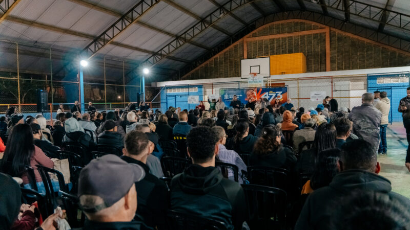 SÃO BERNARDO ENTREGA 947 ESCRITURAS A FAMÍLIAS DO GRANDE ALVARENGA E DOS CASA