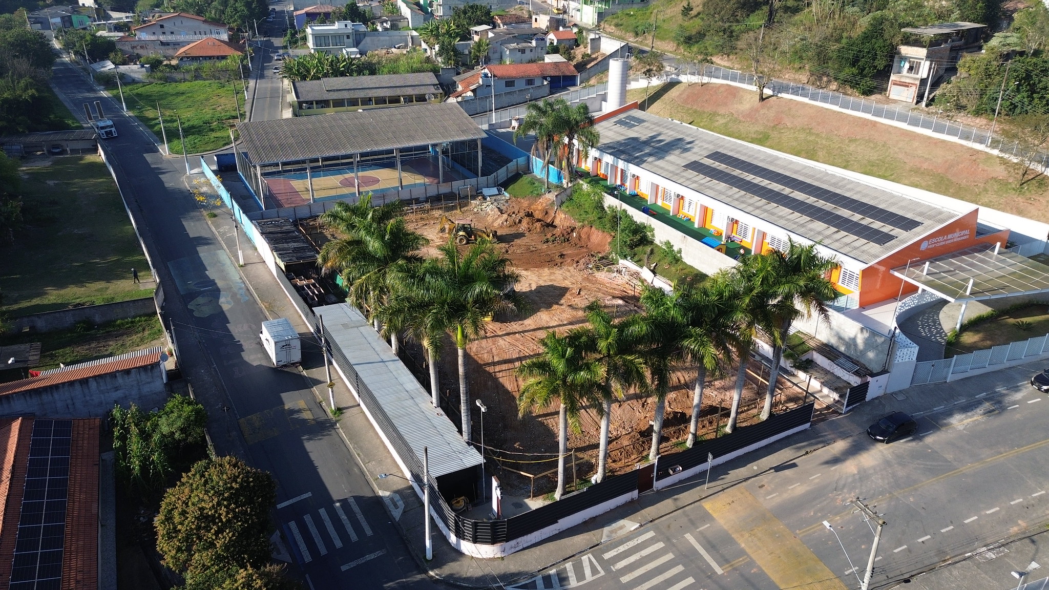 GUARAREMA CONSTRÓI NOVA ESCOLA NO JARDIM DULCE E AVANÇA COM UNIDADE NO NOGUEIRA