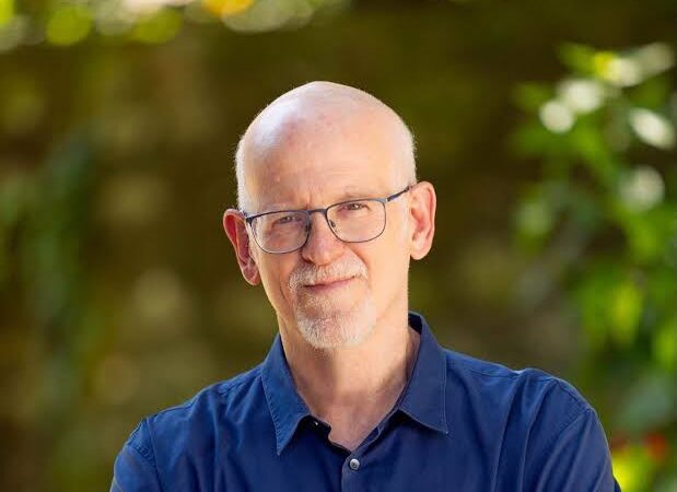 COLÉGIO ARBOS RECEBE DANIEL BECKER PARA PALESTRA GRATUITA SOBRE EDUCAÇÃO NA ERA DIGITAL EM SÃO CAETANO DO SUL